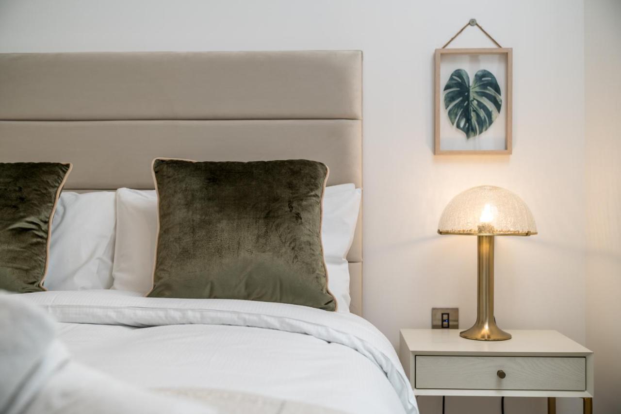 Luxurious Spacious 2Bed Suites Skyline River Views By Canary Wharf Лондон Экстерьер фото
