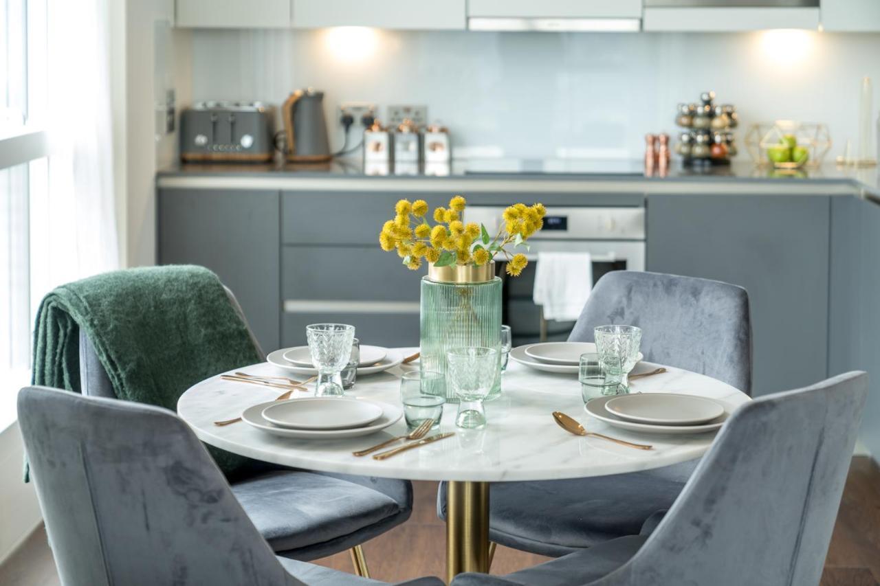 Luxurious Spacious 2Bed Suites Skyline River Views By Canary Wharf Лондон Экстерьер фото