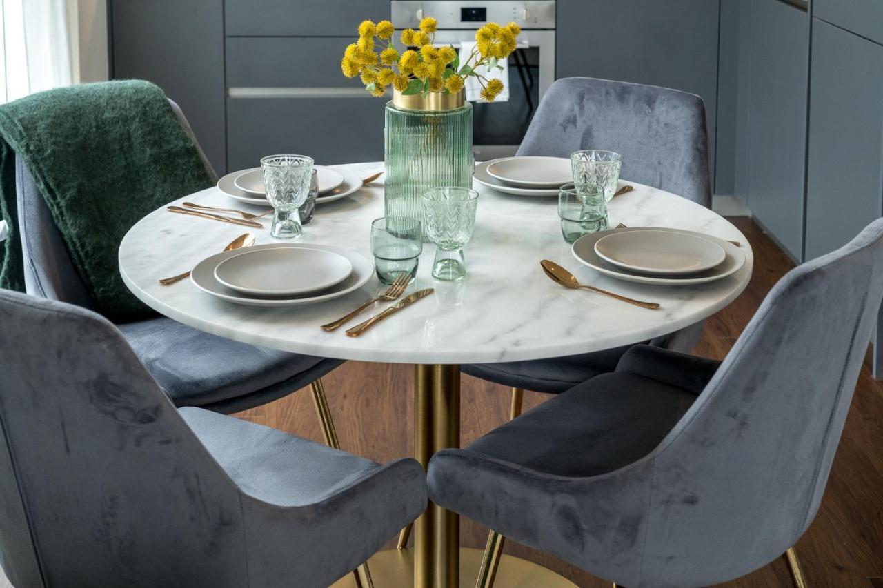 Luxurious Spacious 2Bed Suites Skyline River Views By Canary Wharf Лондон Экстерьер фото